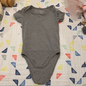 Hanes gray onesie 12-18m
